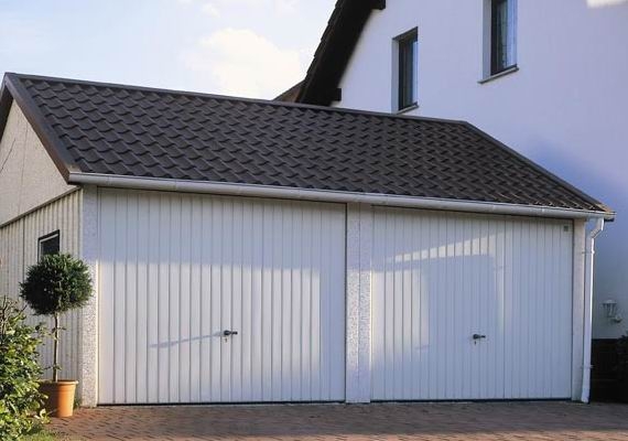 Billeno4.jpg - Acél lemez billenő kapuk.