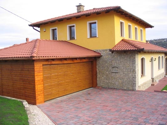 Qarbo1.jpg - QUADRA ARBO kétállásos szekciós garázskapu.