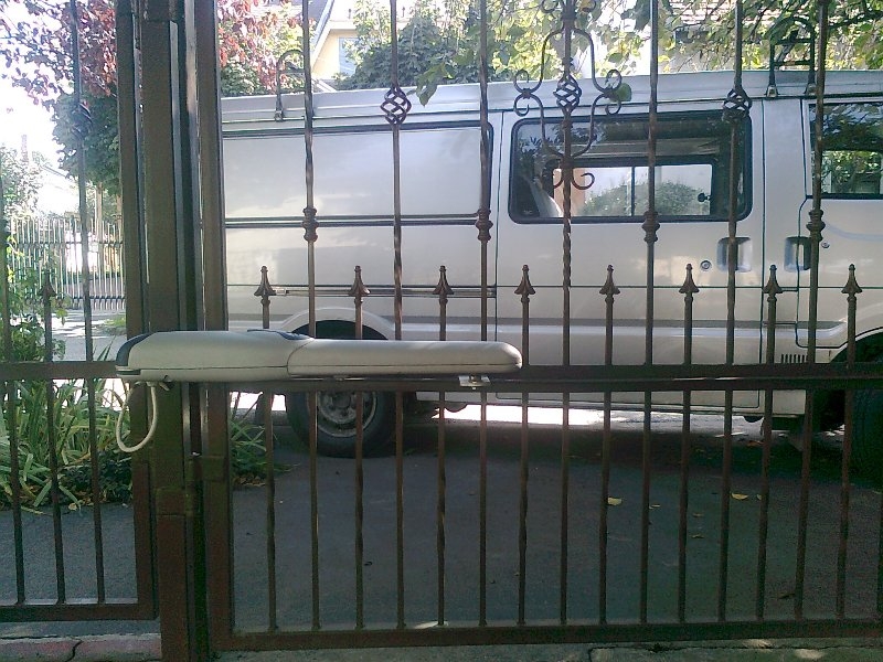 kovacsol_szarnyas_wingoval2.jpg - Szárnyas kapu automatika, NICE WINGO motorok.